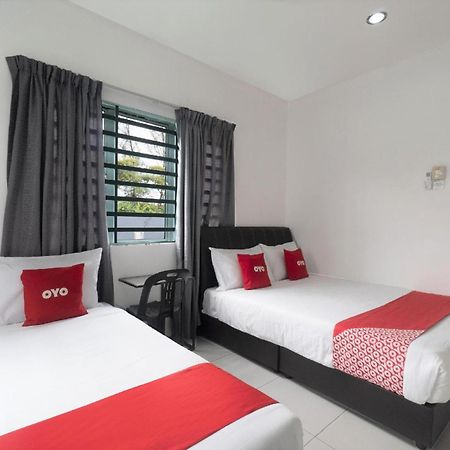 Motel Fasa2B Seri Manjung Exterior foto